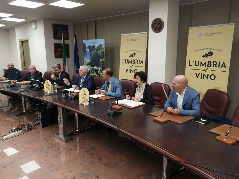 Camera Di Commercio Umbria Presentata Ledizione Del Concorso Enologico Regionale Lumbria